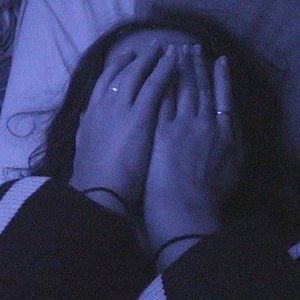 国产美女张开腿漏尿口桶100%
